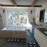 Schoene Aussicht 아파트 *